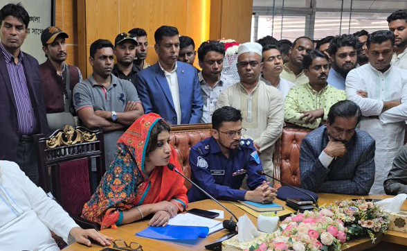 মব সৃষ্টি যাতে না হয় সেদিকে লক্ষ রাখতে হবে: পররাষ্ট্র প্রতিমন্ত্রী মব সৃষ্টি যাতে না হয় সেদিকে লক্ষ রাখতে হবে: পররাষ্ট্র প্রতিমন্ত্রী